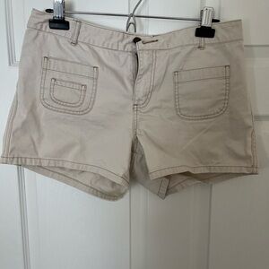 Old Navy Women's Cream Cargo Shorts